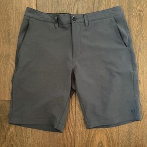 7Diamonds Momentum Performance Shorts Size 33